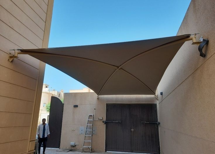رقم حداد مظلات القرين -حداد القرين -تركيب مظلات القرين 98943998 |